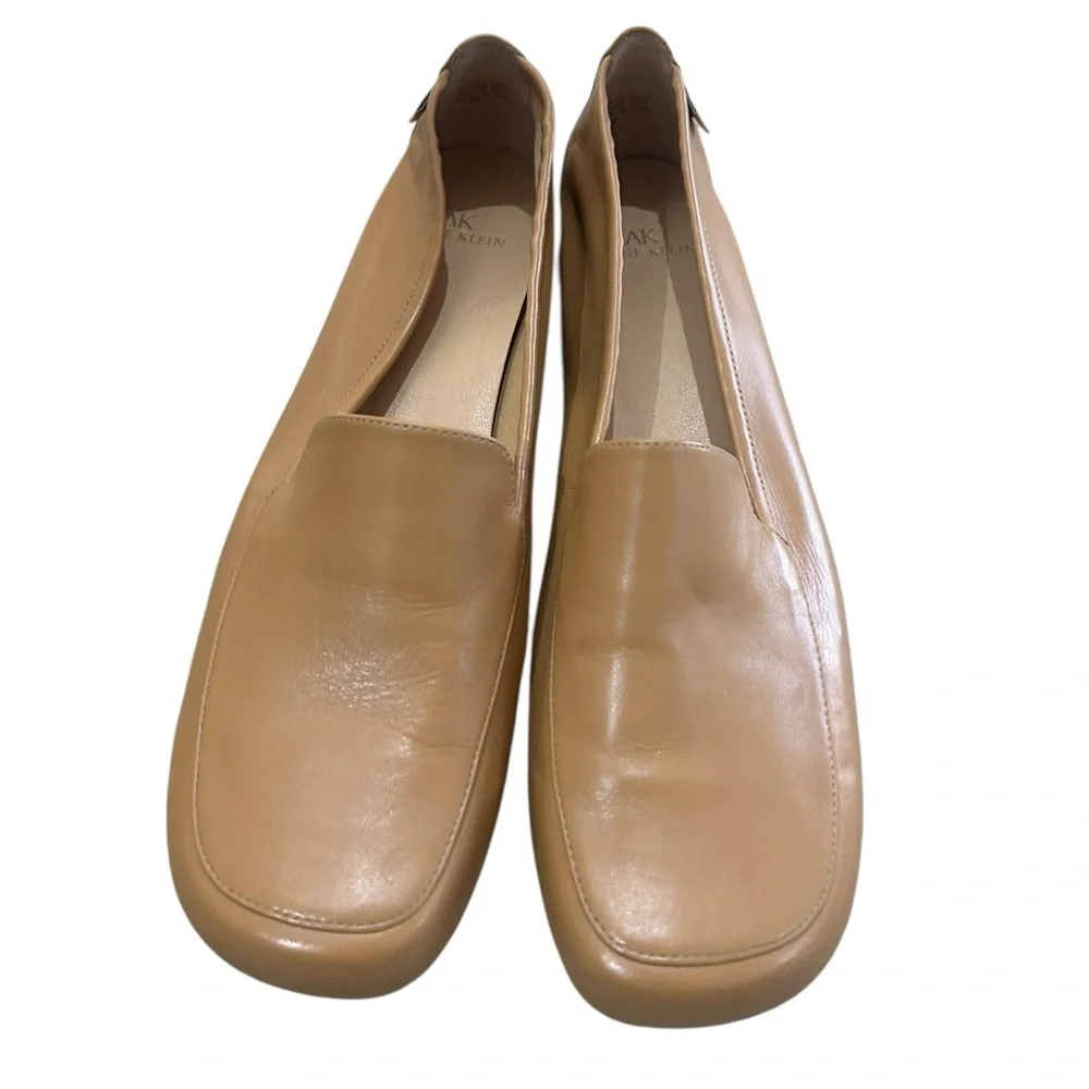 Anne Klein Classic buck leather supersoft slip in tan round toe Loafers sz 8.5